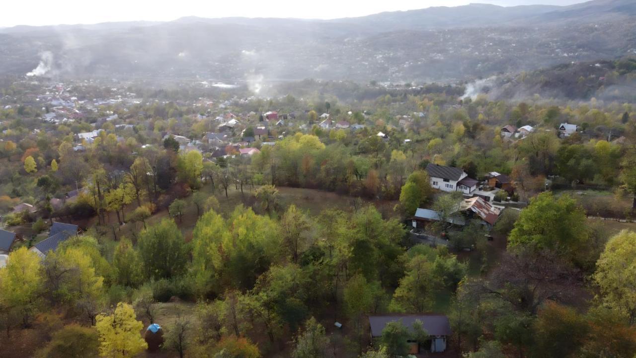 Pensiunea Piri Land Comarnic Bagian luar foto