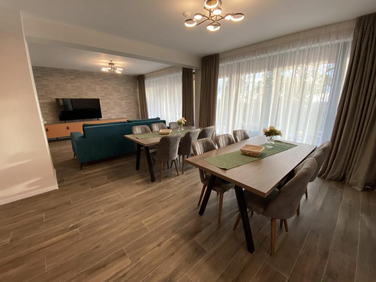 Pensiunea Piri Land Comarnic Bagian luar foto