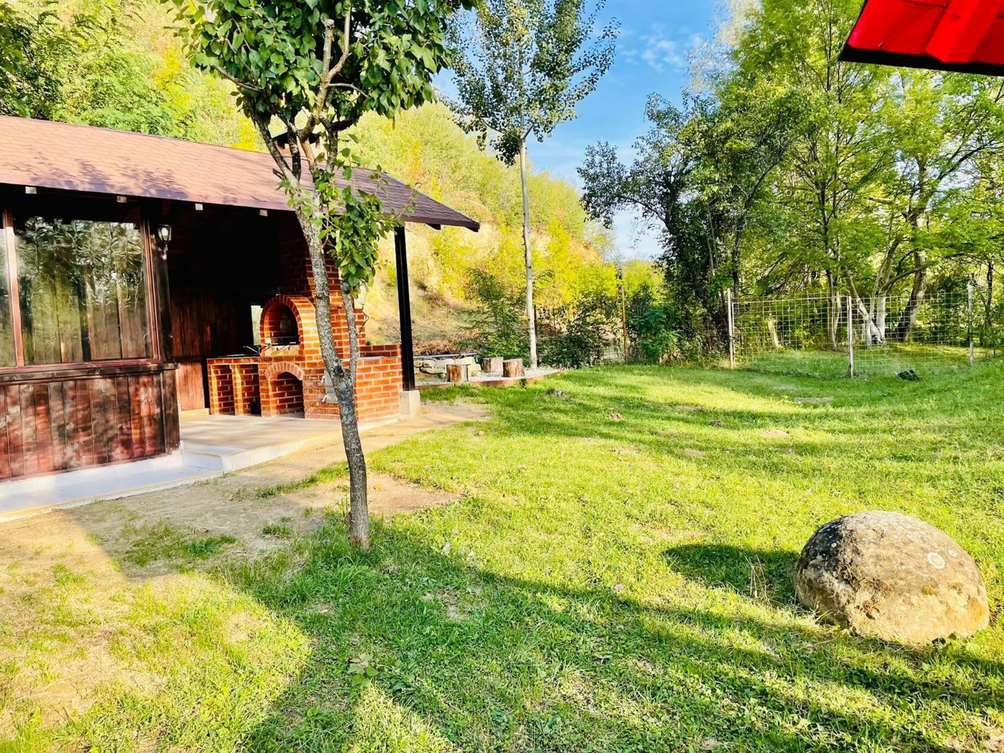 Pensiunea Piri Land Comarnic Bagian luar foto